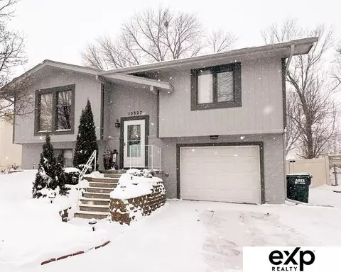 13827 Greenfield Rd, Omaha, NE 68138