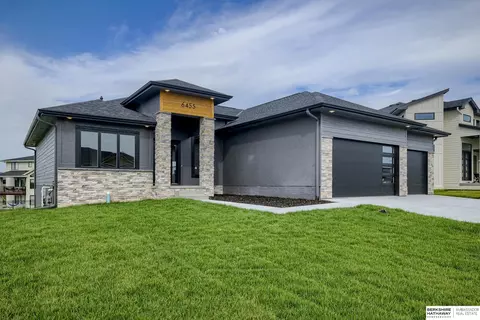 6455 S 208 St, Omaha, NE 68022