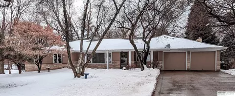 526 S 89 St, Omaha, NE 68114