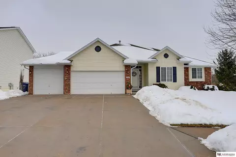 2702 Rahn Blvd, Bellevue, NE 68123