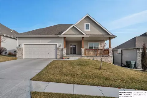 9905 Olive St, La Vista, NE 68128