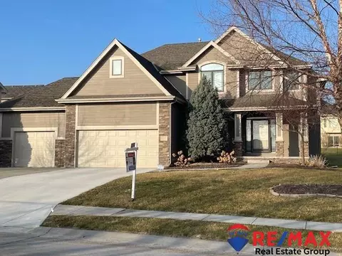 12432 S 81st St, Papillion, NE 68046