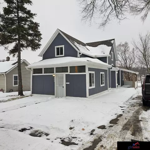 3304 Bedford Ave, Omaha, NE 68111