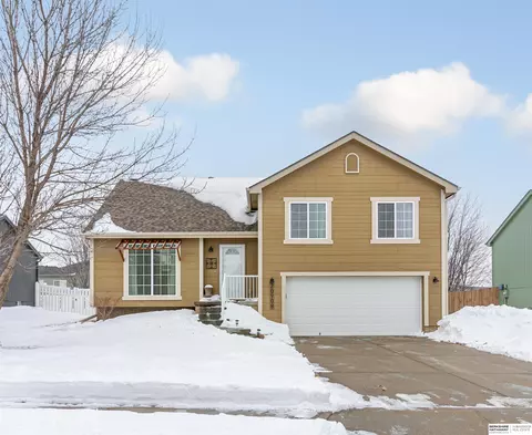 20908 Birch St, Gretna, NE 68028