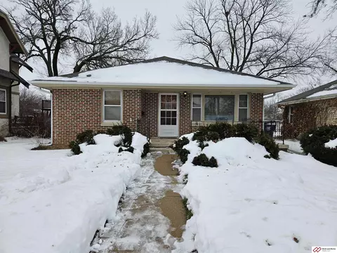 906 N 11th St, Beatrice, NE 68310 photo 2