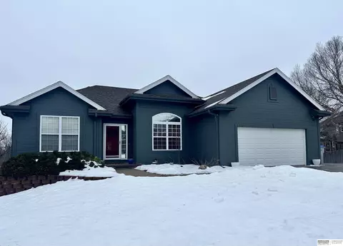 6910 S 164 St, Omaha, NE 68136