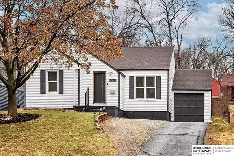 3426 Martin Ave, Omaha, NE 68112