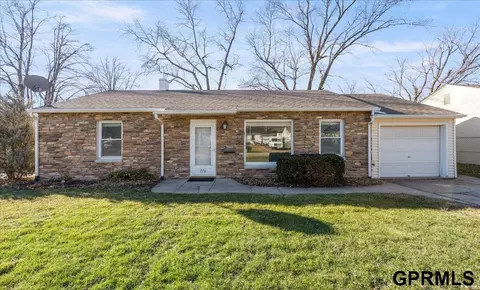 770 S 69 St, Omaha, NE 68106