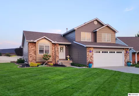 6030 S 93rd St, Lincoln, NE 68526
