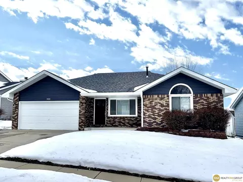 5000 NW 8th St, Lincoln, NE 68521