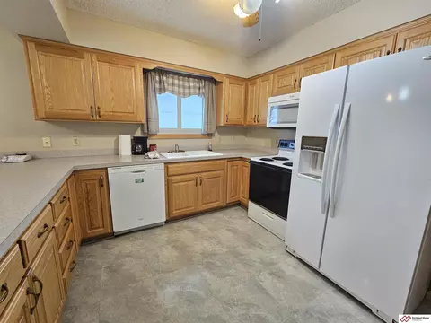 2501 Lincoln St, Beatrice, NE 68310 photo 8