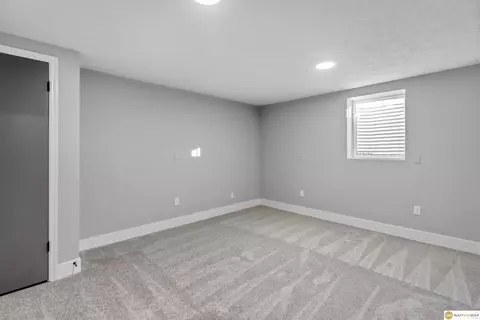 10457 Wright Cir, Omaha, NE 68124 photo 66