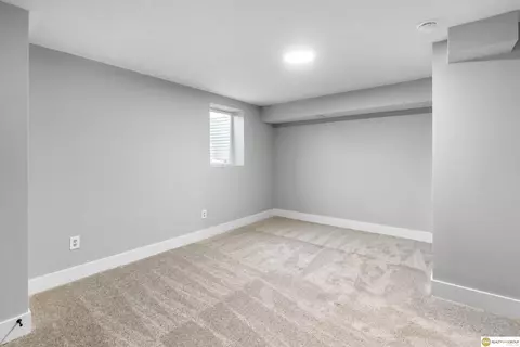 10457 Wright Cir, Omaha, NE 68124 photo 67