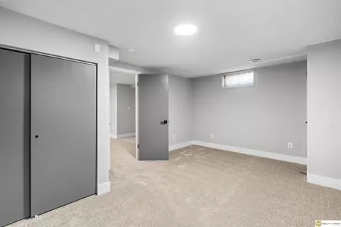 10457 Wright Cir, Omaha, NE 68124 photo 71