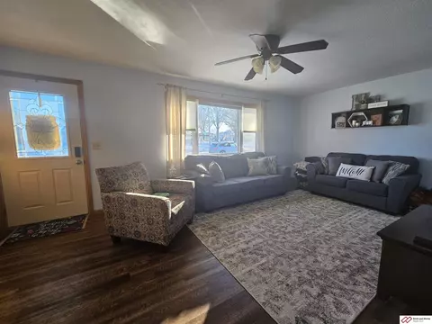 2216 Hillcrest St, Beatrice, NE 68310 photo 3