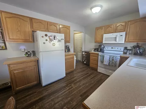 2216 Hillcrest St, Beatrice, NE 68310 photo 12