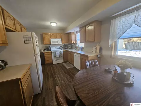 2216 Hillcrest St, Beatrice, NE 68310 photo 10
