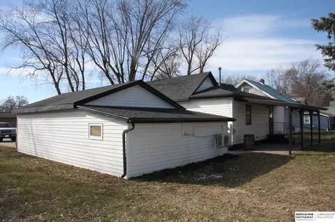442 E 1st St, Wahoo, NE 68066 photo 6