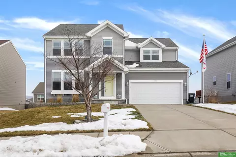 8513 S 64 St, Omaha, NE 68157