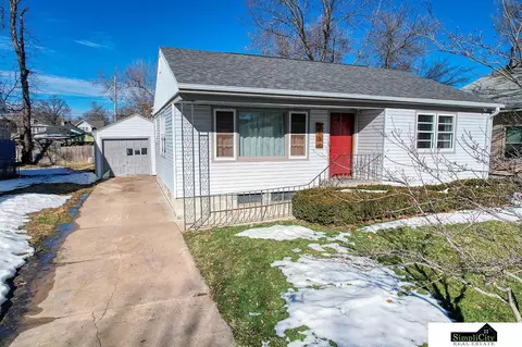 3046 Orchard St, Lincoln, NE 68503