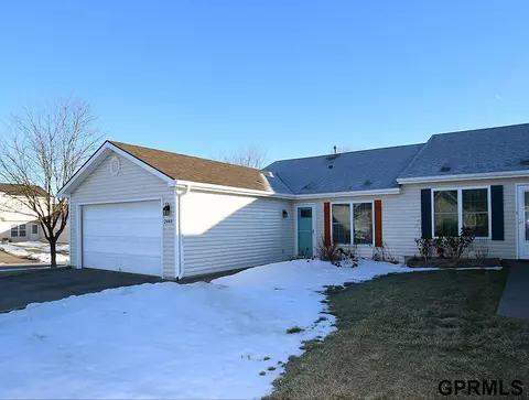 2448 NW 47 St, Lincoln, NE 68528