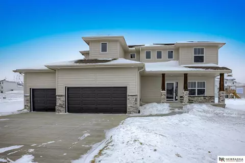 11105 N 160 St, Bennington, NE 68007