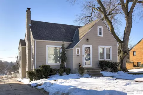 6215 William St, Omaha, NE 68106