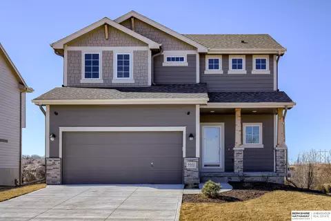 9502 S 180th Ave, Omaha, NE 68136