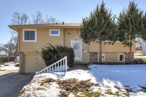 9145 Ames Ave, Omaha, NE 68134