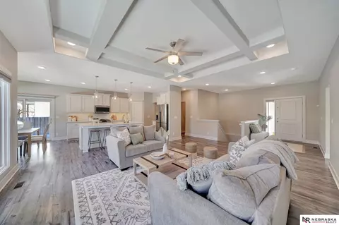 5843 Opus Dr, Lincoln, NE 68526