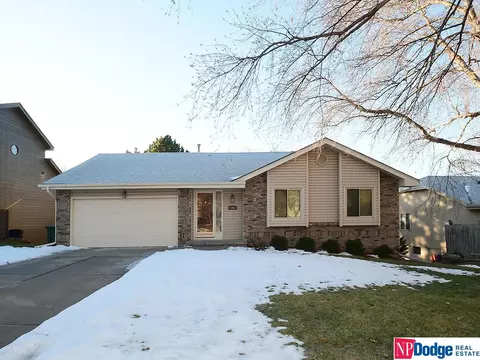 7263 Drexel St, Ralston, NE 68127