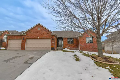 6230 S 80th St, Lincoln, NE 68516