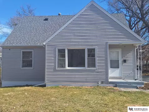 5313 N 48th St, Omaha, NE 68104