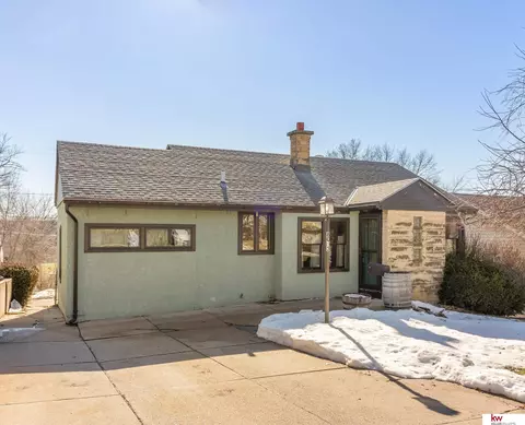8033 Main St, Ralston, NE 68127