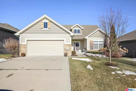 15432 Norwick Dr, Omaha, NE 68116