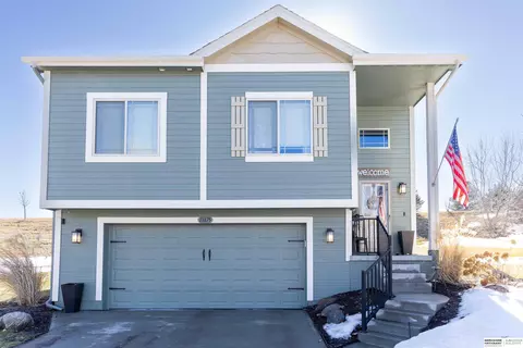 13875 Wood Valley Dr, Omaha, NE 68142