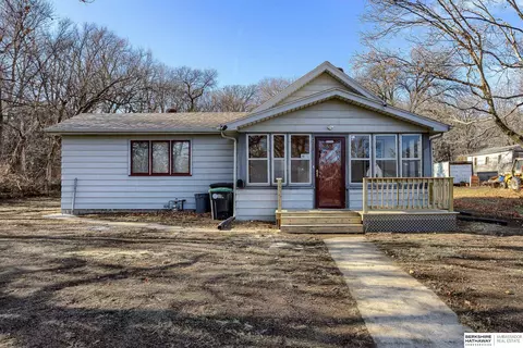 4512 N 17 St, Omaha, NE 68110