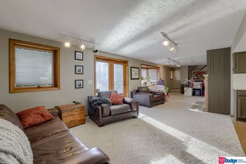1253 Pine Rd, Omaha, NE 68144 photo 28
