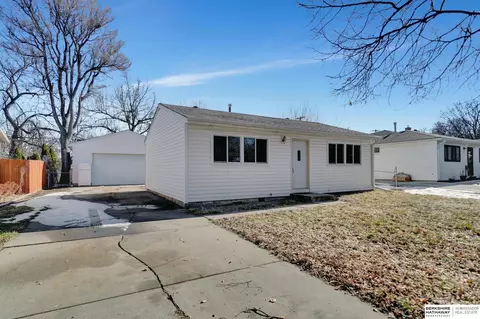 1220 N 54th St, Lincoln, NE 68504