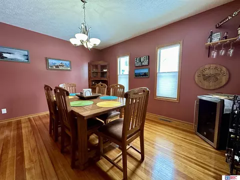 335 E Roberts St, Seward, NE 68434 photo 6