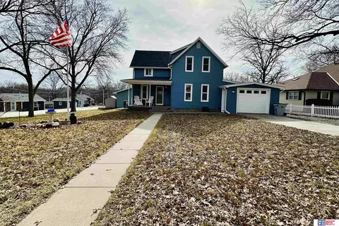 335 E Roberts St, Seward, NE 68434
