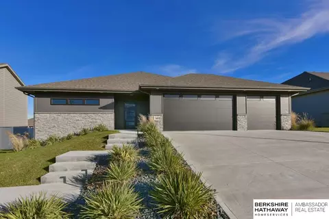 7403 N 169th St, Bennington, NE 68007