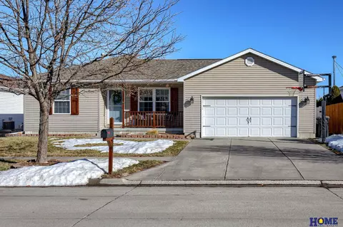 2300 SW Soukup Dr, Lincoln, NE 68522