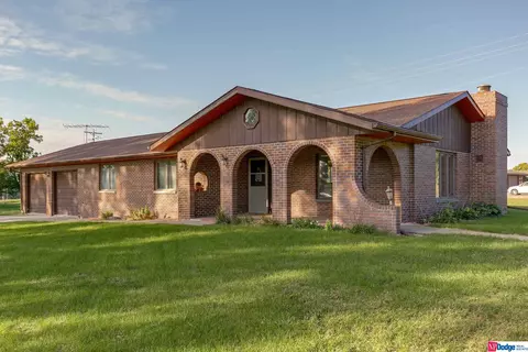 149 Sharon St, Dodge, NE 68633