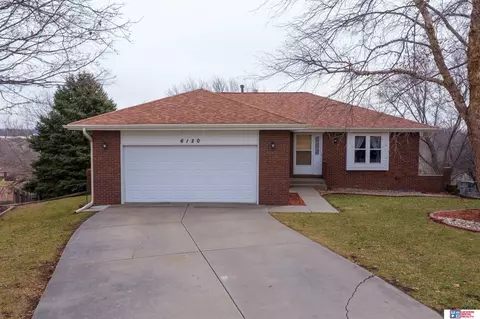 6120 S 52nd St Ct, Lincoln, NE 68516