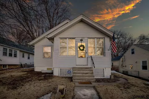2015 N 64 St, Omaha, NE 68104