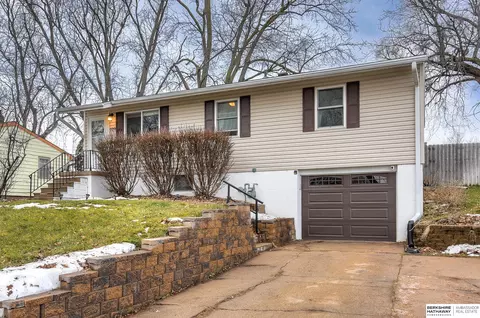 220 N Osage St, Papillion, NE 68046