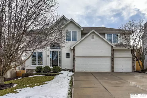 14061 Hartman Ave, Omaha, NE 68164
