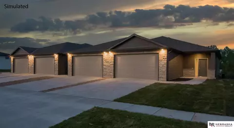 308 Deep Water Dr, Lincoln, NE 68527