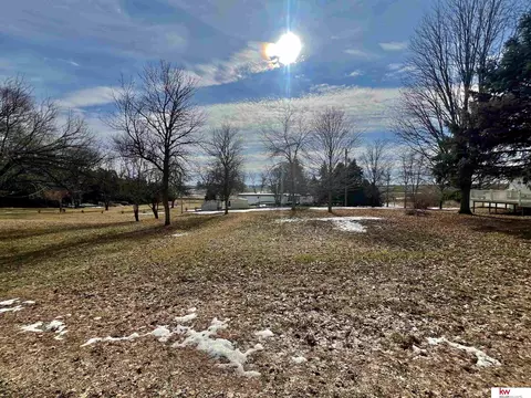 How's 3rd Lot 1 Lane, Plattsmouth, NE 68048